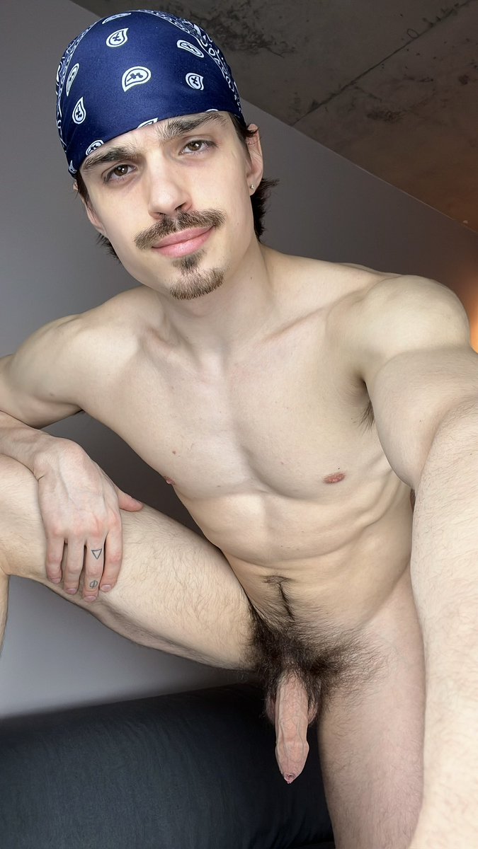 vowofsilas's tweet photo. Should I start posting more hog? I feel like we don't see him nearly enough https://t.co/pNwY2u8OzR