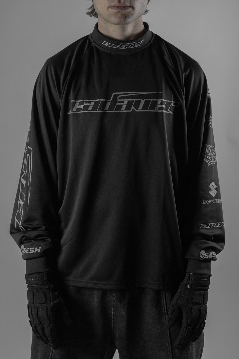 TEAMSESHMERCH tweet media