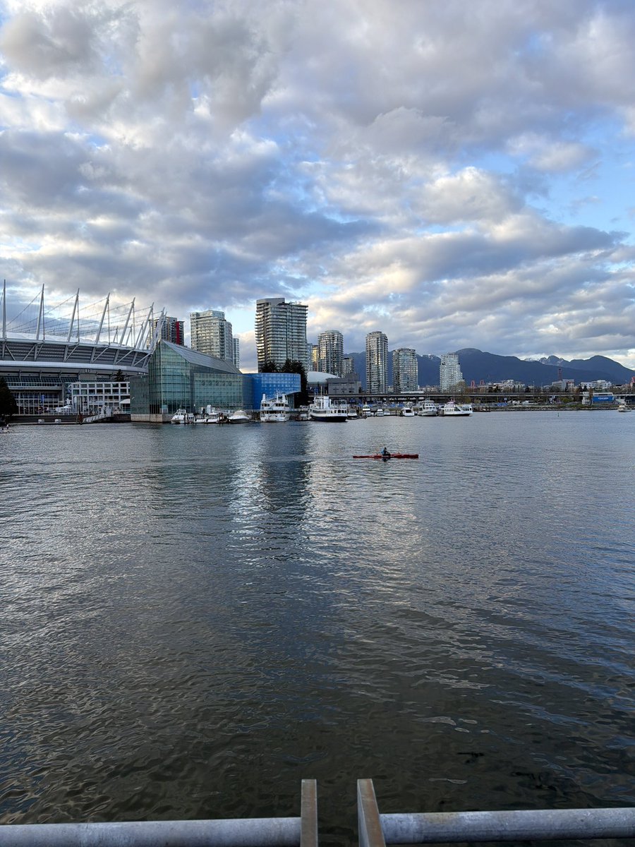 mindyminhas's tweet photo. @durantjay37 @KenSimCity Stadium and entertainment district would be nice. @Concord_Pacific been sitting on that land for so long https://t.co/V0PuepZ2El