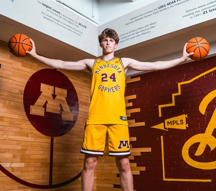 TonyLiebert's tweet photo. Gophers are loading up on knockdown shooters. We need a nickname for this crew.

All 6'5" to 6'7" guards/forwards with a track record of being great three-point shooters.

Bobby Durkin
Winters Grady
Nolen Anderson
Nolan Groves https://t.co/ts3l5jgYZh