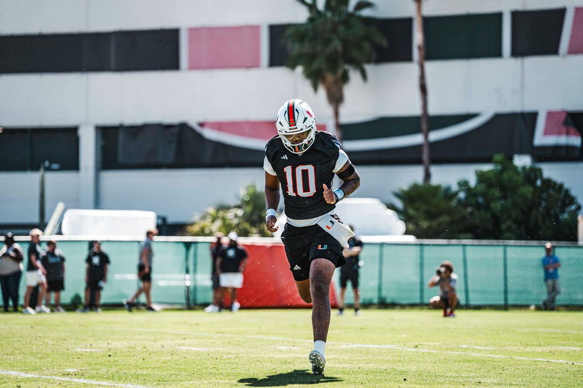 CanesCentralSI's tweet image. 🆕: Miami's ⭐️Darian Mensah ahead of the Spring Game — "I'm going to go out there and try to put on a show. Just take what the defense gives me and go out there have a bunch of fun with my guys for our last practice."

#miamihurricanes

More⤵️: si.com/college/miami/…