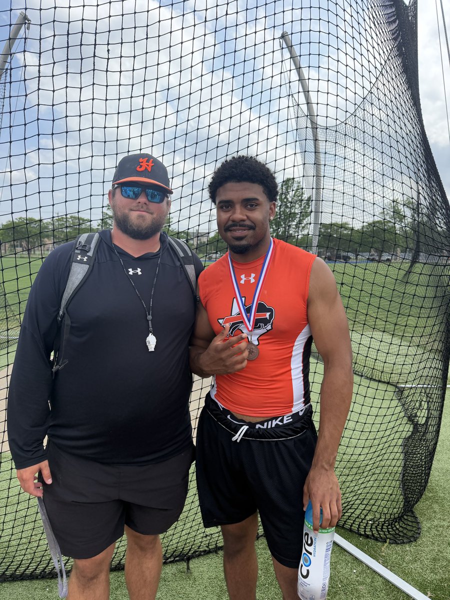 Coach Tyler Long tweet media