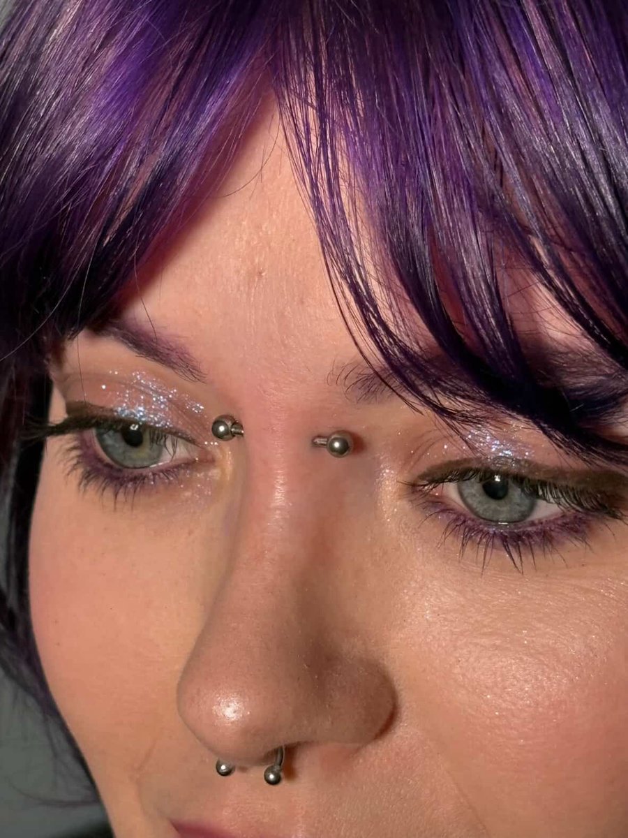 pixxi333_'s tweet photo. #purplehair AND a #bridgepiercing we are sooo up 💜✨🦄🫧🧚🏻♀️✝️ https://t.co/MpQ8XEddUq