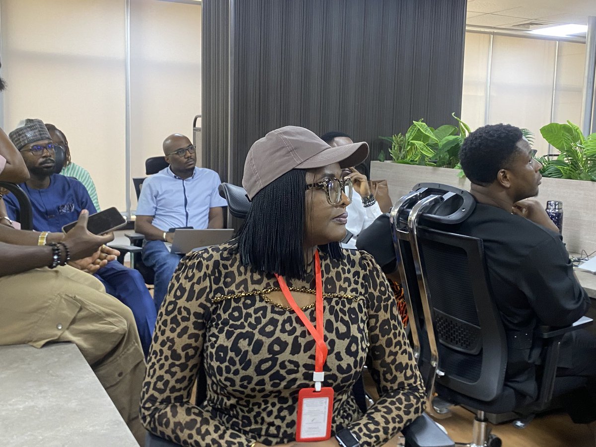 viisaus_ng's tweet image. Workplace culture is usually just the personality of leadership.

Employees respond to what leadership repeatedly allows.

Everything else is decoration.

#viisausng #hr #work