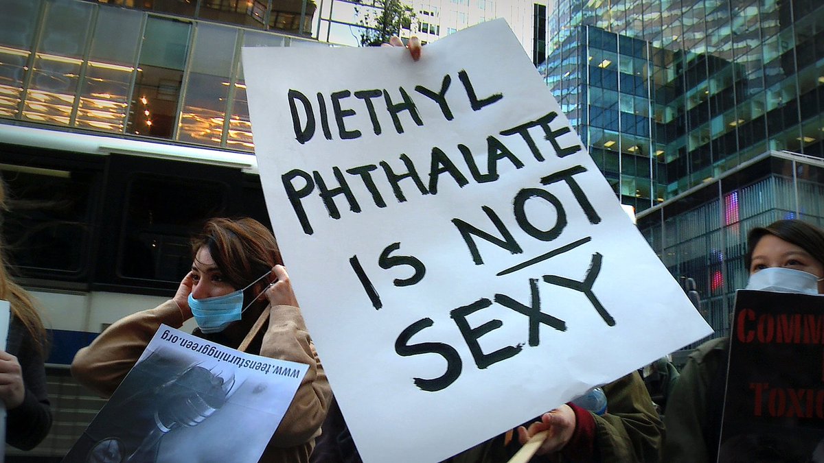 TwoFiveK9's tweet image. Im not stupid sir and mam... ya need to send #extraction for me... otherwise I would never ask nor want to be involved with noone at all. Its your duty and job kinda like cnn and other people. Guess what I took pictures of.