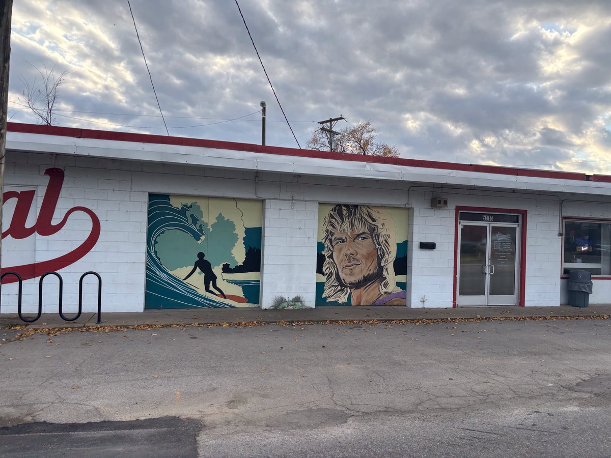 JulieD982's tweet image. Found a mural of Swayze from Point Break had to get a shot #pointbreak