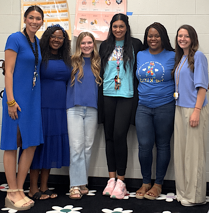 APSD_News's tweet image. Peake Elementary reflected a sea of blue! 💙

While Peake went "all out" and others joined the cause, this day was about more than just a color—it was about a message. By wearing blue, you showed our community that belonging matters and acceptance is action. 
#BadgerPride