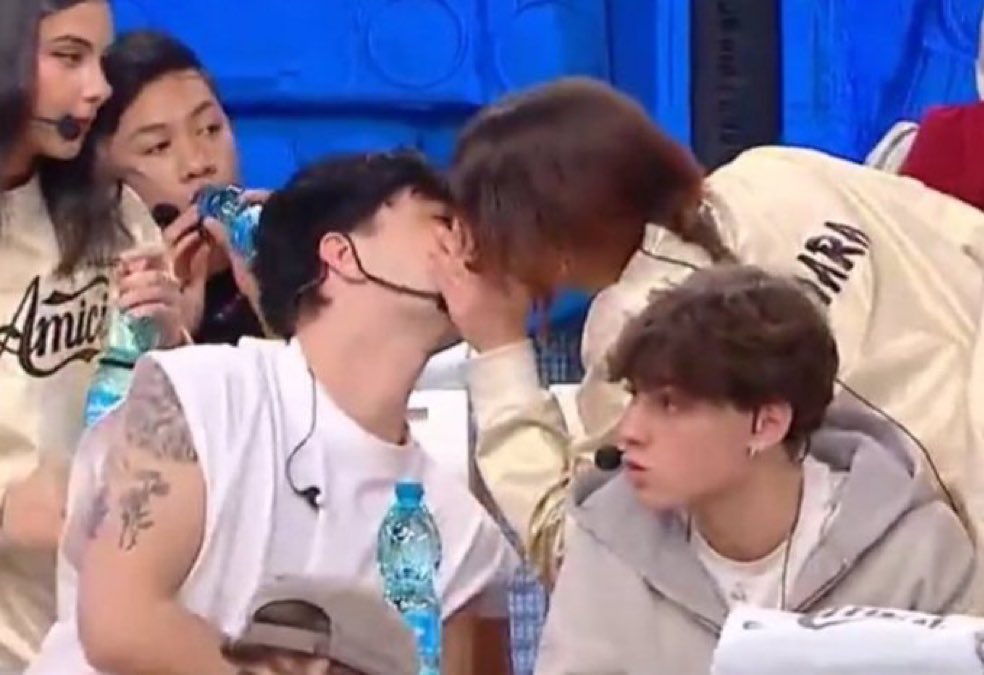 mercy🐙 tweet media