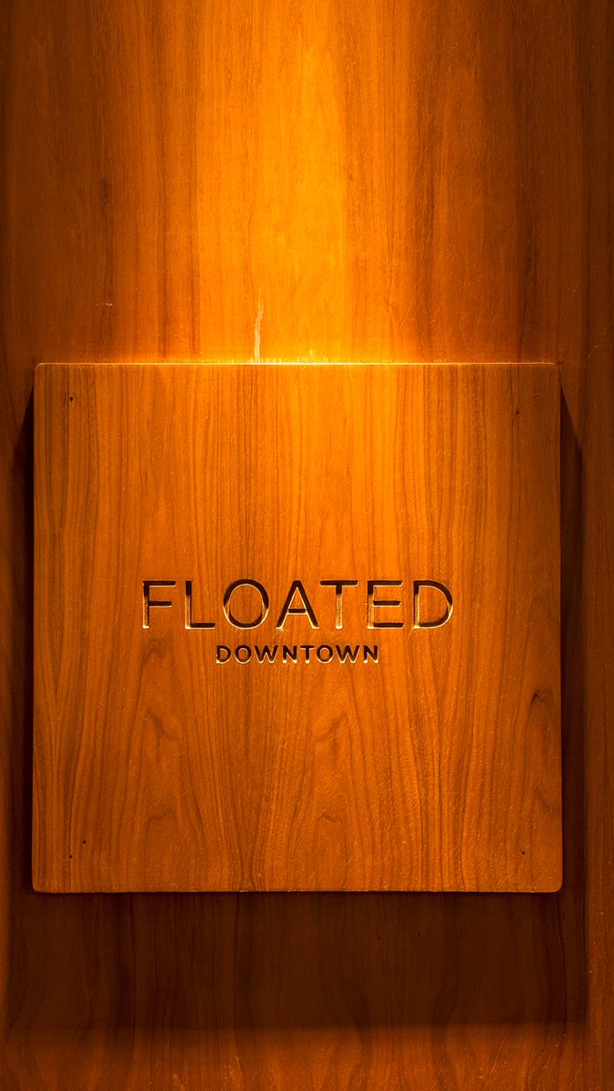 تعتقد أنك ممتلئ بذاتك حتى تجد الشخص المناسب،ثم تكتشف الفراغ العظيم في روحك.