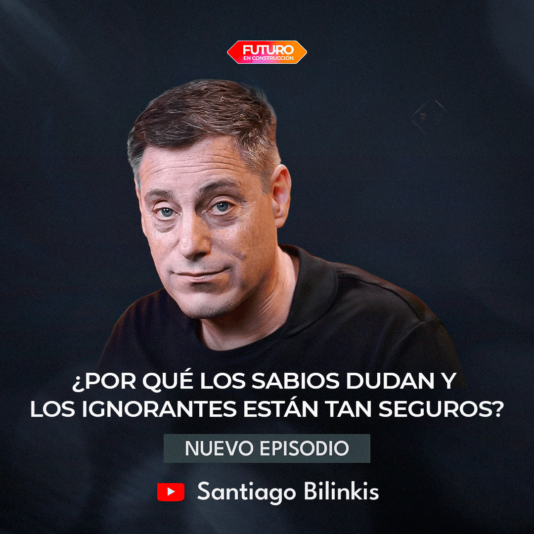 bilinkis's tweet photo. ¿Alguna vez sentiste que no estás a la altura? ✋

Esa sensación de que pronto van a descubrir que "no sabés tanto", mientras ves a otros hablar con total seguridad sin tener la menor idea.

En este episodio nos metemos de lleno en esa tensión: por qué los que más saben son los que más dudan, y por qué los que menos entienden se llevan el mundo por delante.

No es solo una sensación molesta, sino una de las trampas mentales más comunes y más invisibles que tenemos.

Si alguna vez te pasó, este video es para vos.

https://t.co/gjPxqtsD6y