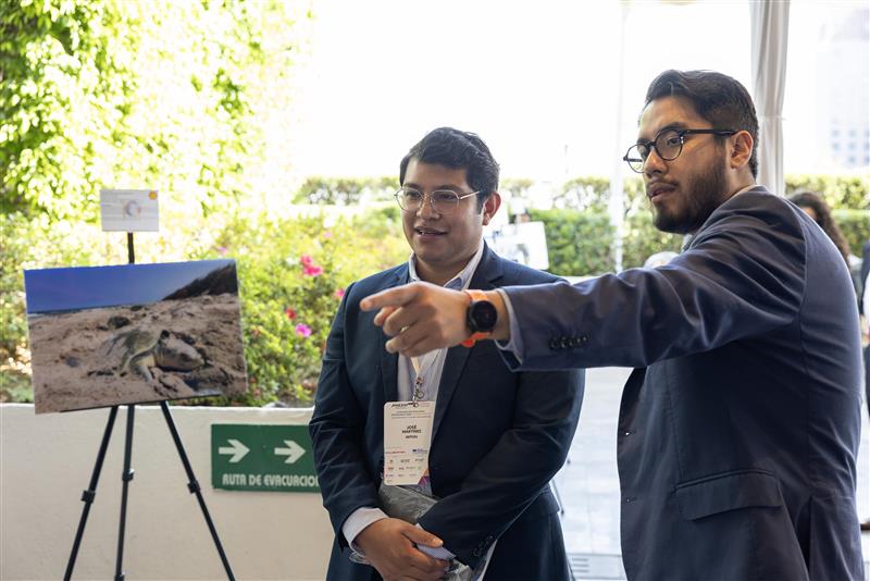 repsolmexico's tweet photo. Esta semana fuimos parte de la Convención Nacional Petrolera 2026 de @AMEXHI_Oficial donde presentamos los avances del Programa de restauración de la vegetación riparia en la Reserva de la Biosfera Wanha’, una iniciativa que nace de nuestras operaciones de exploración... https://t.co/B3ICFE0jiG