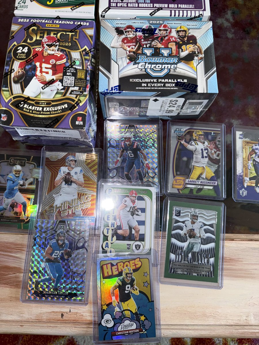 JimbosJunkbox's tweet image. tomorrow is going to be a crazy stream whatnot.com/s/jA0ywzGu

we say goodbye to panini by breaking blasters from all different eras + nikola jokic lot #panini #whatnot #thehobby