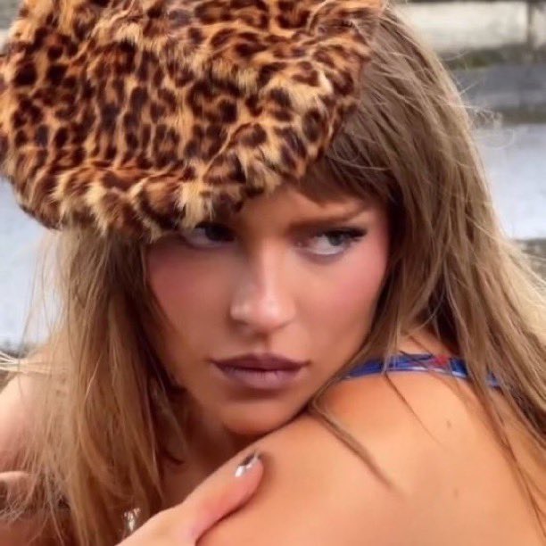 UpdateCharts tweet media