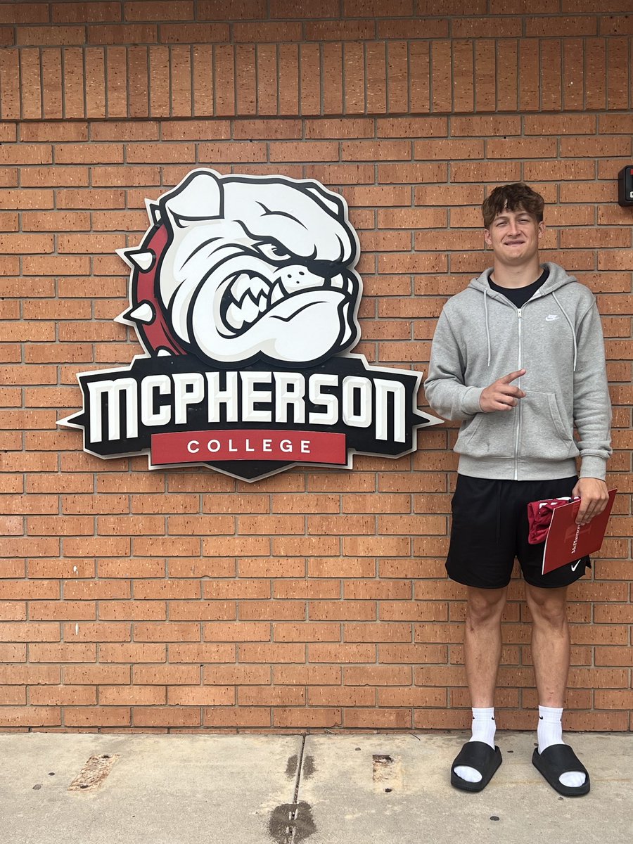 Wesleyyyysmith's tweet image. Beyond blessed to receive my first offer to play college basketball at Mcphearson college! 
#AGTG
#offer #basketball #workwins