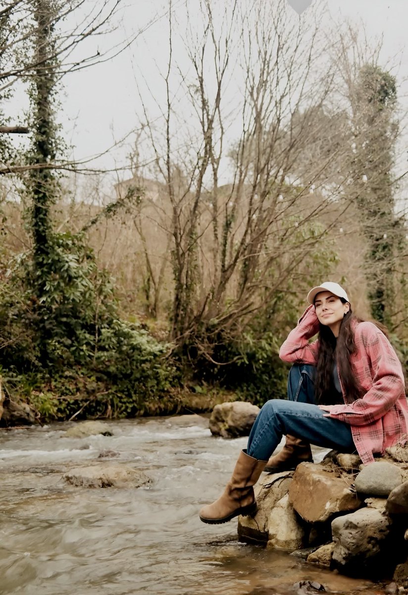suintkz's tweet photo. anılar çoğaldıkça değil, saklandıkça güzelleşir. köyüm, memleketim ve nice hatıra, kalbimin en derininde sessizce durur. her toprağın, her karenin kendine has bir dili vardır. bu fotoğraflara her baktığımda benimle konuşurlar; zaman durur, hatıralar canlanır ve her şey bambaşka bir anlam kazanır.  memleket dediğimde ise içimde hep aynı yer yankılanır.