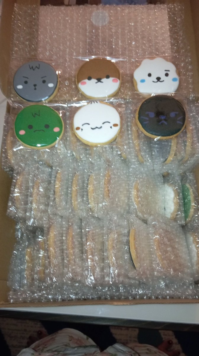 Monbebs bsk klo ketemu aku silakan ambil 1 cookie yaa, td kelupaan dibawa ueueueue 🥲

Ini cookies by <a href="/monjiro_cookies/">Monjiro Cookies</a> enak ko, bgtu orderan cookies pertama ku smpe, langsung order lg lebih bnyk saking enaknya 😭😭😭

Limited qty ya🥹🙏🏻