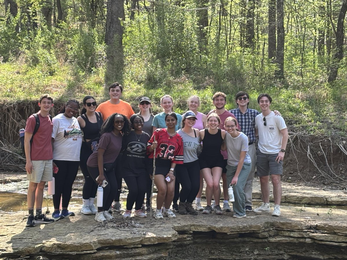 ULmCenter's tweet photo. McConnell scholars spent the weekend at a Health and Wellness retreat centered on relaxation and reflection. Seminars led by Dr. Rachel Heberling scholars explored wellness and nutrition. Thank you, Clara Heberling 28’, for planning this retreat! 🥾🌷 https://t.co/0Tcar0uBqD