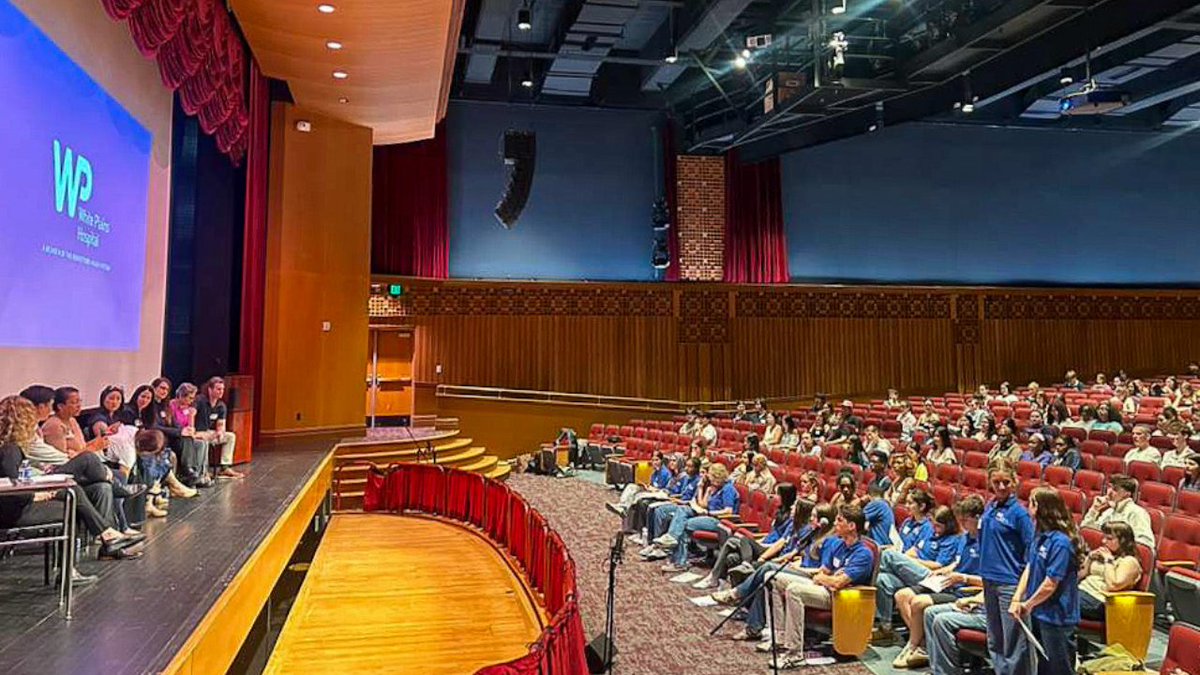 WPHospital's tweet image. Nearly 140 local high school students joined White Plains Hospital’s Junior Leadership Council for Careers in Healthcare. Students heard from clinicians about career paths, AI in medicine, and opportunities in healthcare. 

#WPHProud #FutureofHealthcare