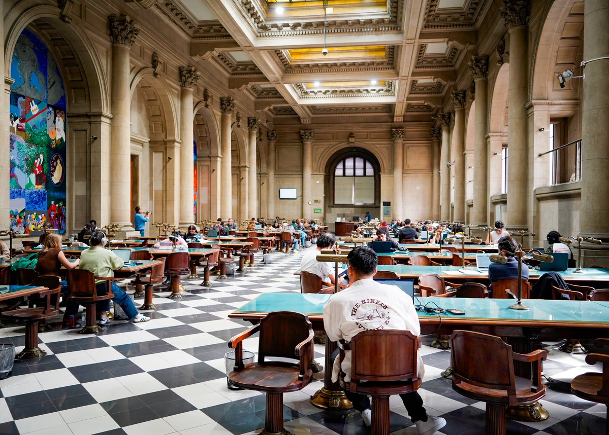 Biblioteca Nacional tweet media