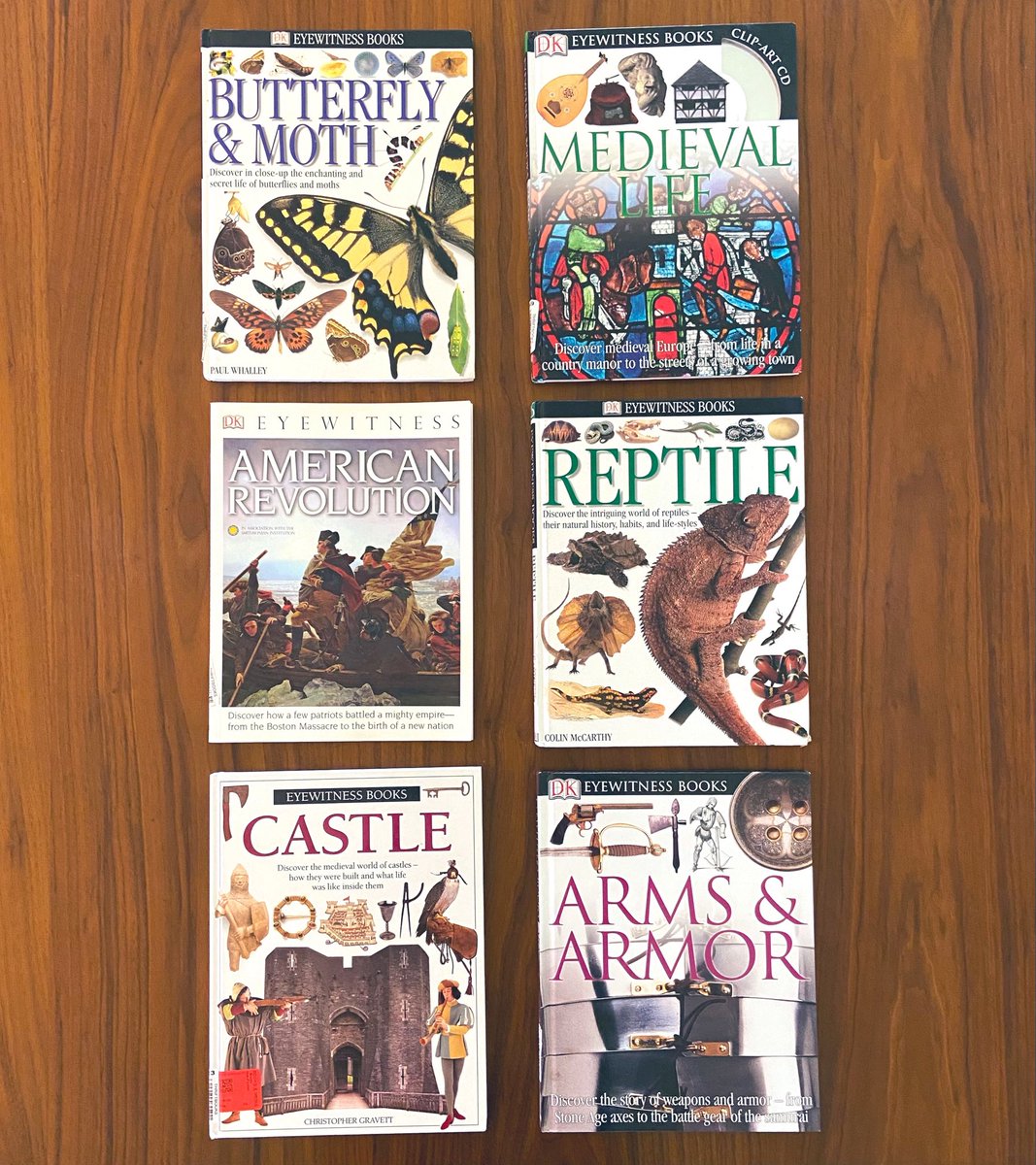 jacqueboatman's tweet photo. Friday mail-day 📚 https://t.co/Jfnvo1ASVI