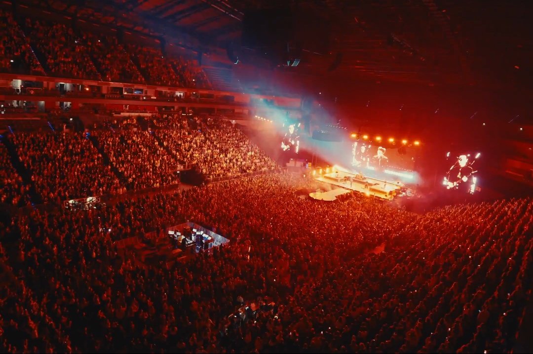 World Tomlinson tweet media