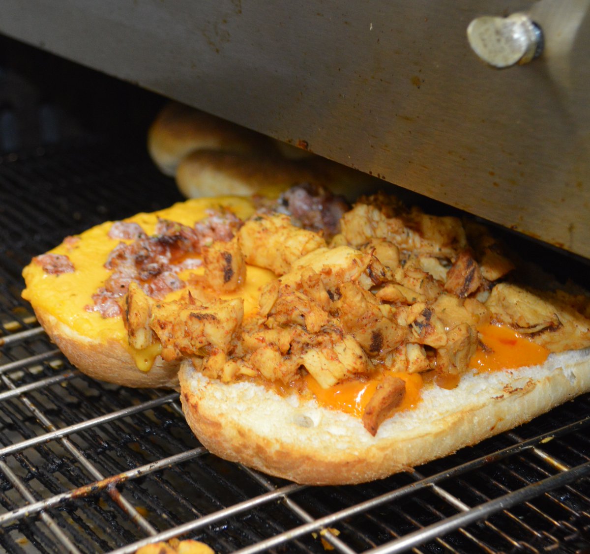 InfernoSubs's tweet photo. Join  us this weekend in #Madison for the 45th Midwest Horse Fair! Watch the premier competitions, shop the vendors inside (and outside) the Coliseum, and enjoy your fave gourmet toasted subs, jumbo soft pretzels, and smoothies! See ya soon!🔥 #infernosubs #midwesthorsefair #mhf https://t.co/IVHnYJrcjj