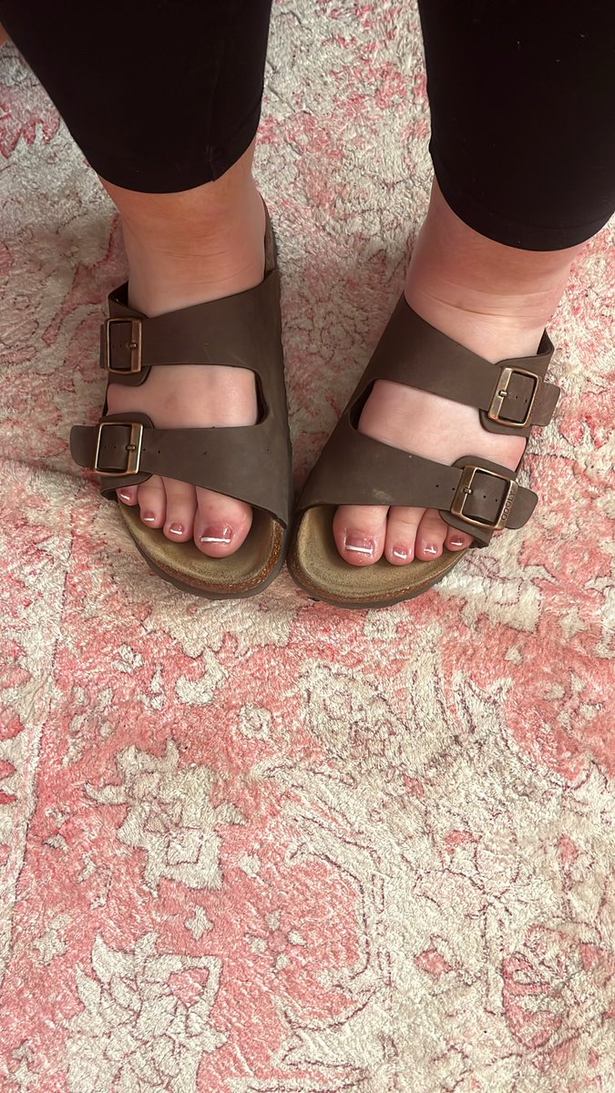 just got my toes done… reimburse me??

findom 
paypig