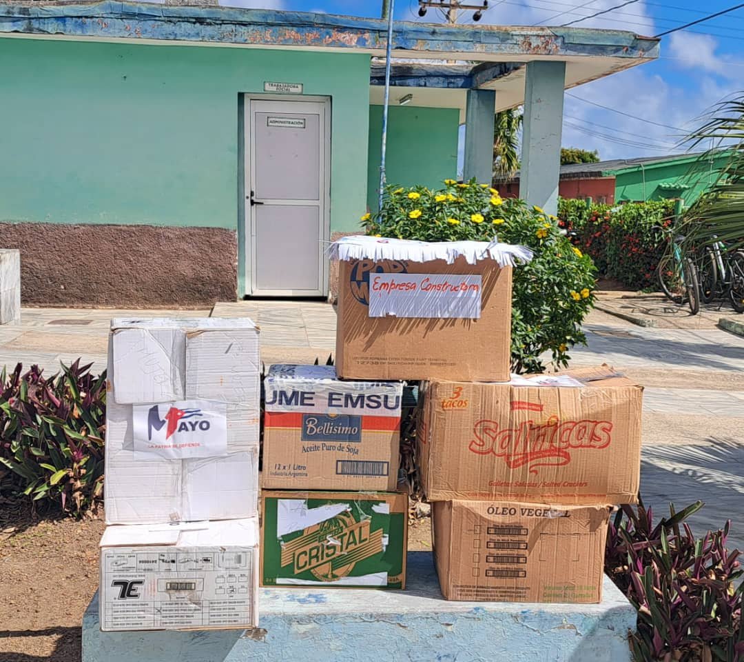 SMTCIE_IJ's tweet photo. #Desoft se suma junto a la CTC en la donación al hogar de ancianos como parte de las actividades en saludo a #1DeMayo.
#LaPatriaSeDefiende en cualquier lugar de #Cuba #IslaDeLaJuventud https://t.co/HgYVG4kxrj