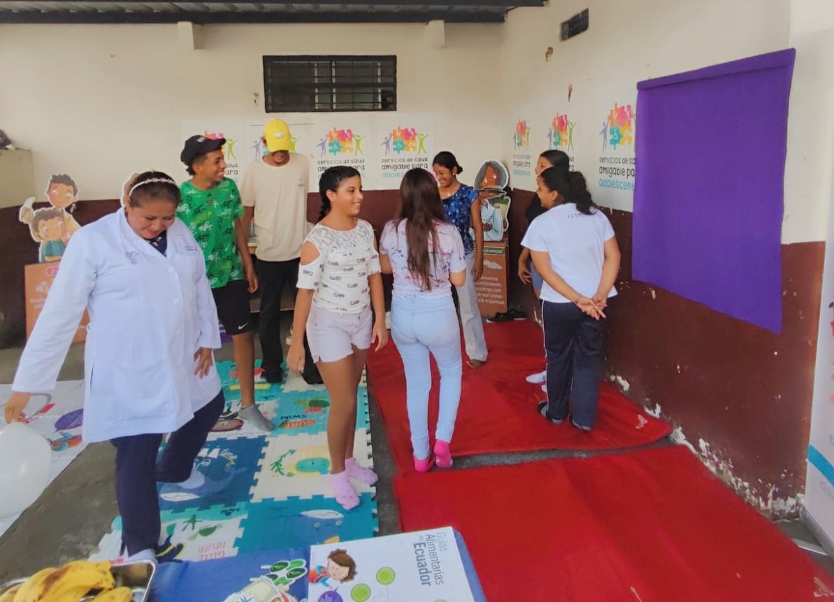 Salud_Guayas's tweet image. #ElNuevoEcuador I ​En el Centro de Salud #Florida, realizamos una jornada educomunicacional con nuestros Clubes de Adolescentes y madres lactantes.
​Temas:
✅Prevención de violencia de género
✅Línea gratuita 171: Tu acceso directo a asesoría y apoyo profesional