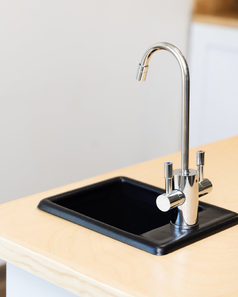 primacoffee's tweet photo. Designed to remove the guesswork, Kickstart arrives ready to run with built-in utilities: pump and accumulator, power connections, snap-and-go water lines, pre-drilled access, and cutouts for a knock box, rinser, and hot/cold sink kit.

https://t.co/SgXBwRfhf7 https://t.co/VcRgDeAO0c