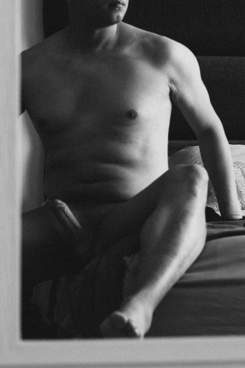 Una más de mi sesión... Dónde te sentarías? Rt

#nude #swinger #single #sexo