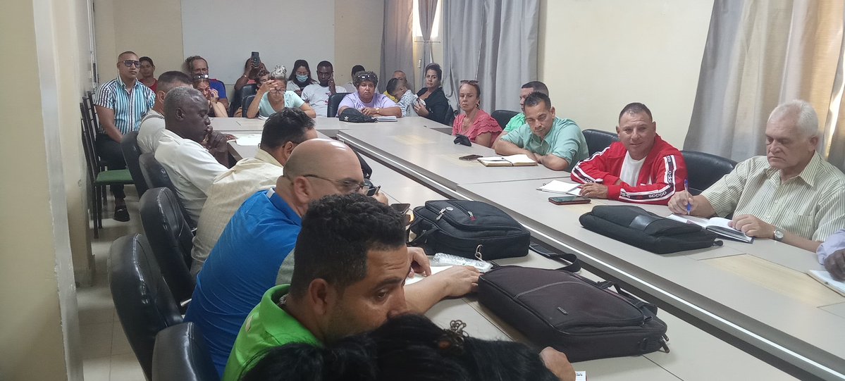 Directora de Gestión Sanitaria DGS Las Tunas tweet media