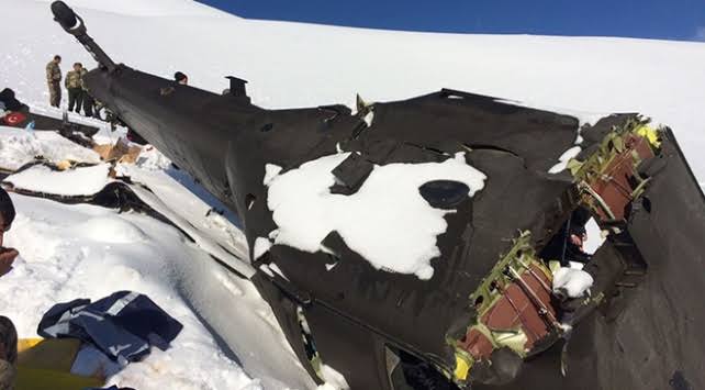 TurkPolisiTC's tweet photo. Tunceli'deki helikopter kazasında aramızdan ayrılan kutlu şehitlerimizi rahmetle anıyoruz. (18 Nisan 2017)

🇹🇷 Polis Memuru Ekrem DERELİ 
🇹🇷 Polis Memuru Sadettin DEMİR 
🇹🇷 Polis Memuru Candaş KAPLAN 
🇹🇷 Polis Memuru Mesut ÖZDEMİR 
🇹🇷 Polis Memuru Ahmet Cihan KİLCİ https://t.co/sgskvKuoMv