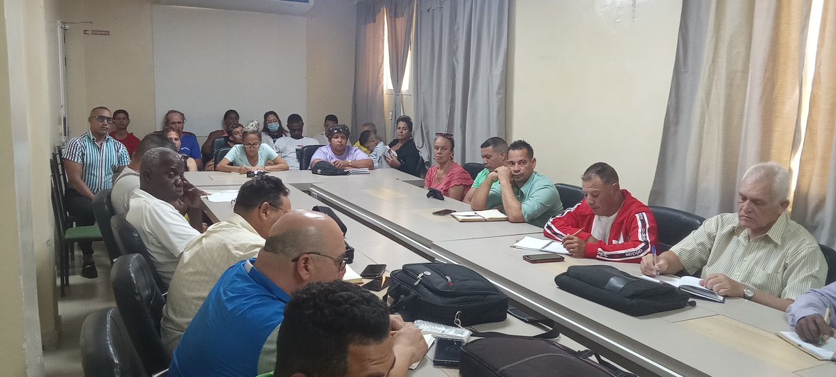 Directora de Gestión Sanitaria DGS Las Tunas tweet media