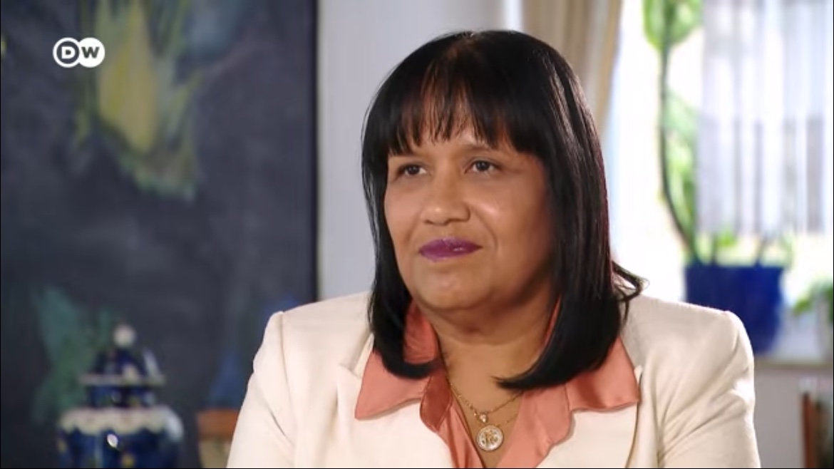 Ofrecí entrevista a la periodista Carolina Chimoy del medio Deutsche Welle. Abordé impacto de la política de máxima presión y asfixia económica aplicada por gobierno EE.UU. 🆚 #Cuba, y capacidad de resistencia creativa y resiliencia del pueblo cubano.
youtu.be/5AiVuZmJcIU