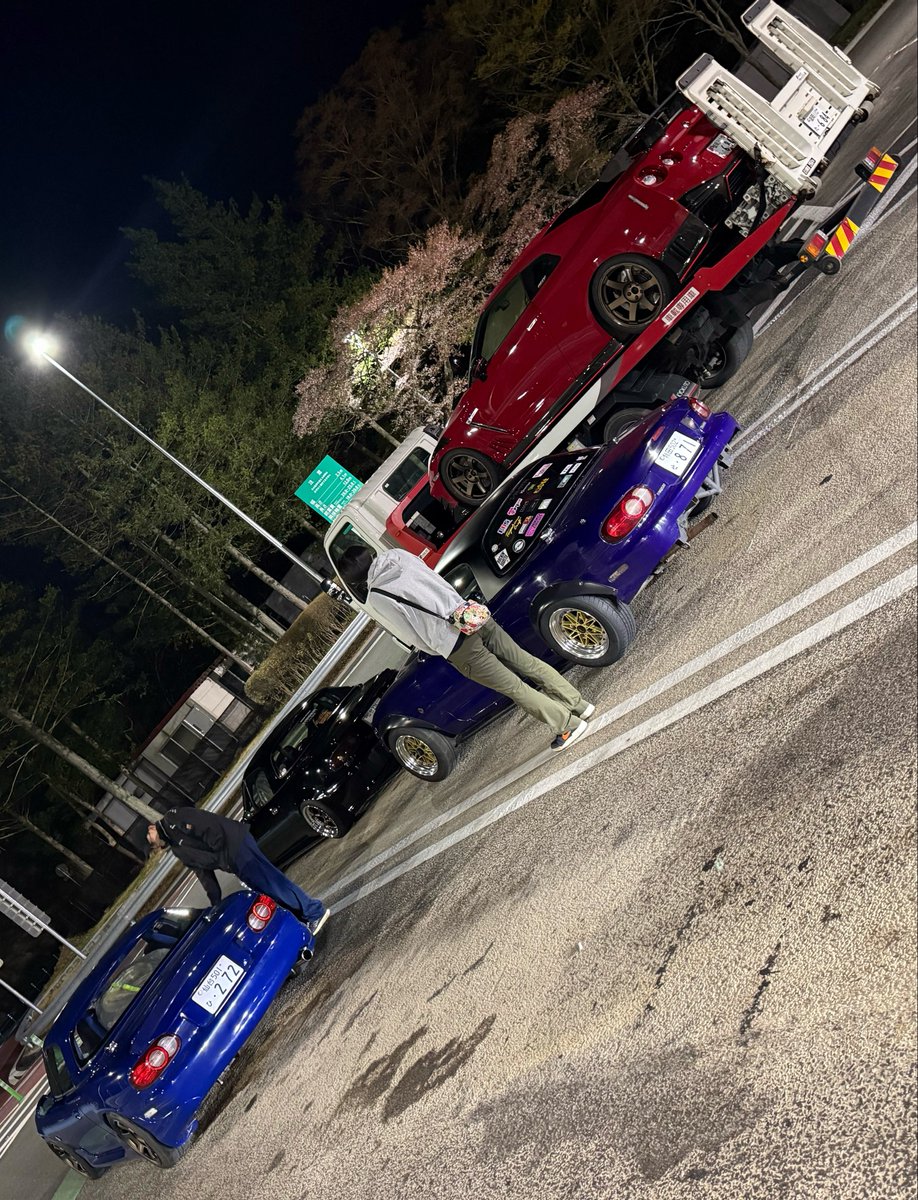 Sstk26's tweet photo. ねむすぎてロードスター がGTRになったかと思った https://t.co/hjKfFRWtb0