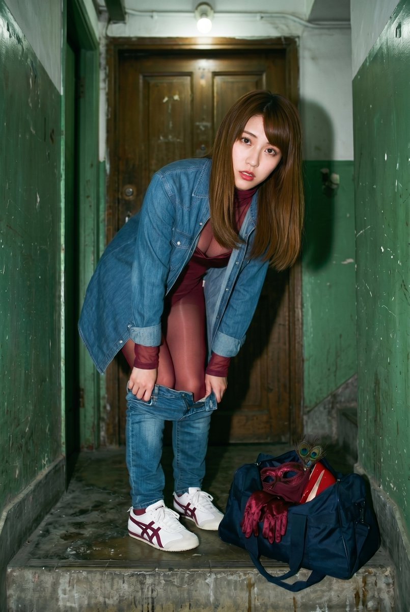 pic4safari's tweet image. And when I grow up
I will beat villains every day
On the way to steal
And I will go to bed late every night

#FemaleSpy #Daughter #Transform

x.com/bbkanetataki/s…