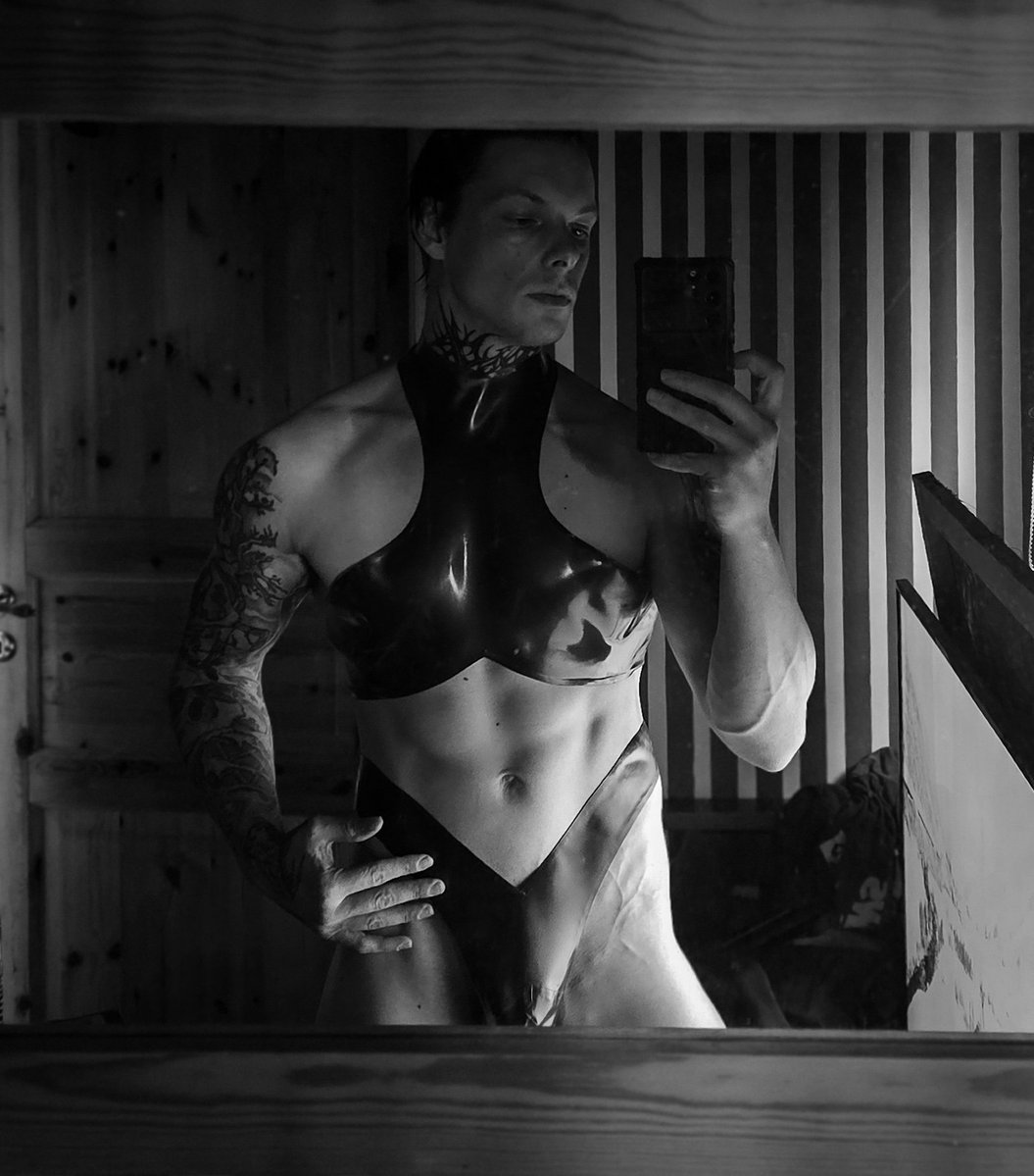 _Teutonic_ tweet media