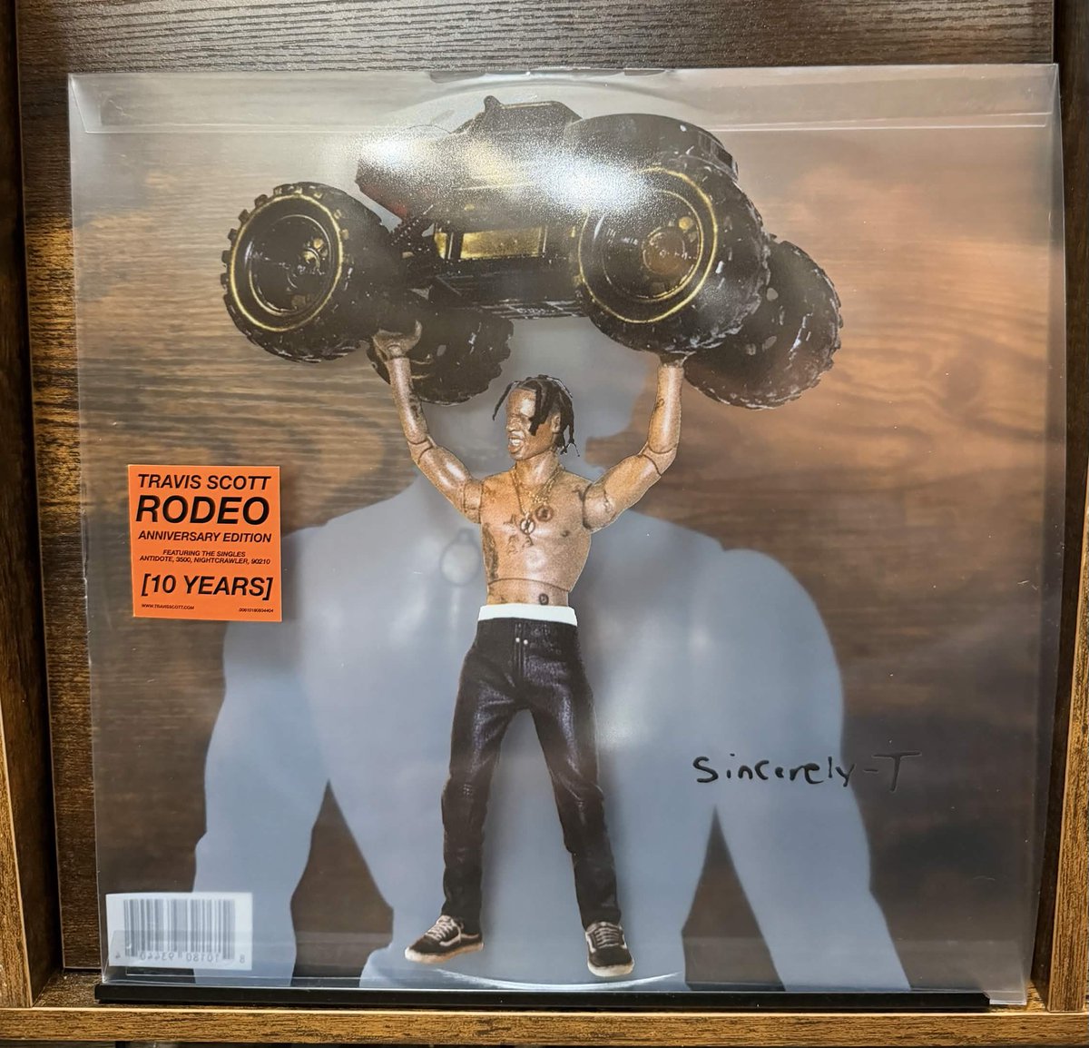 🚨 First Look Travis Scott - Rodeo 10th Anniversary Sincerely-T