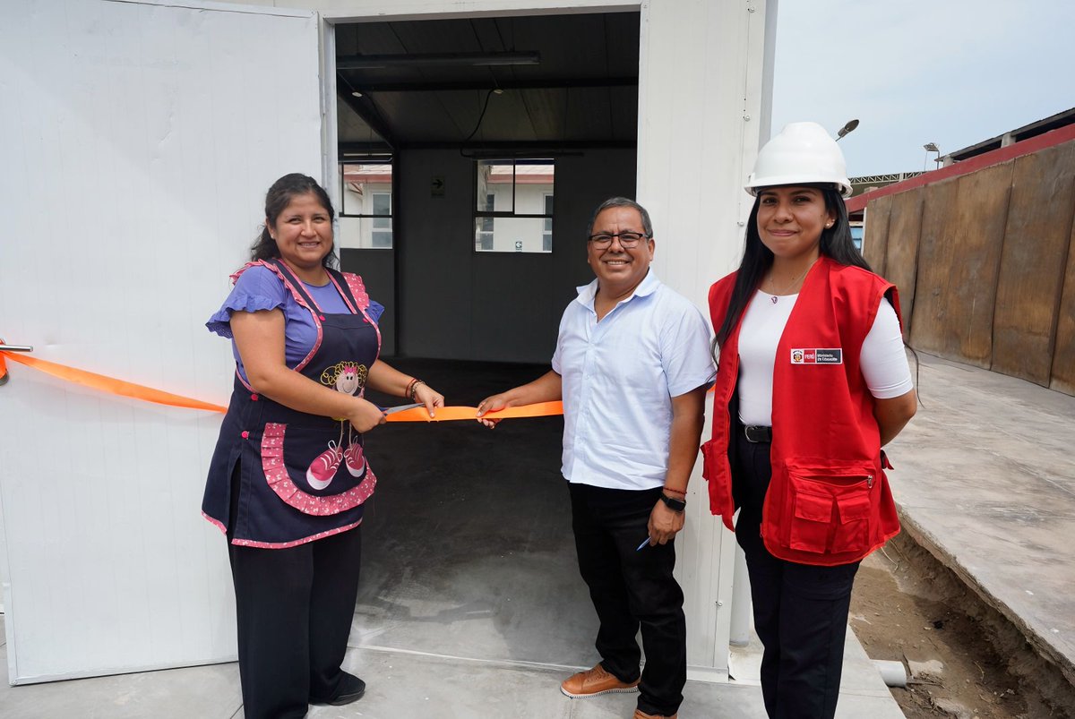 proniedperu's tweet photo. Pronied reasigna aulas modulares a CEBE en VES 🏫✨
Más de 200 estudiantes con necesidades educativas especiales tendrán espacios adecuados , gracias a la culminación de los trabajos de instalación de dos aulas modulares en favor del CEBE Divina Misericordia.
#PRONIED #VES  #CEBE https://t.co/87JDmc986U
