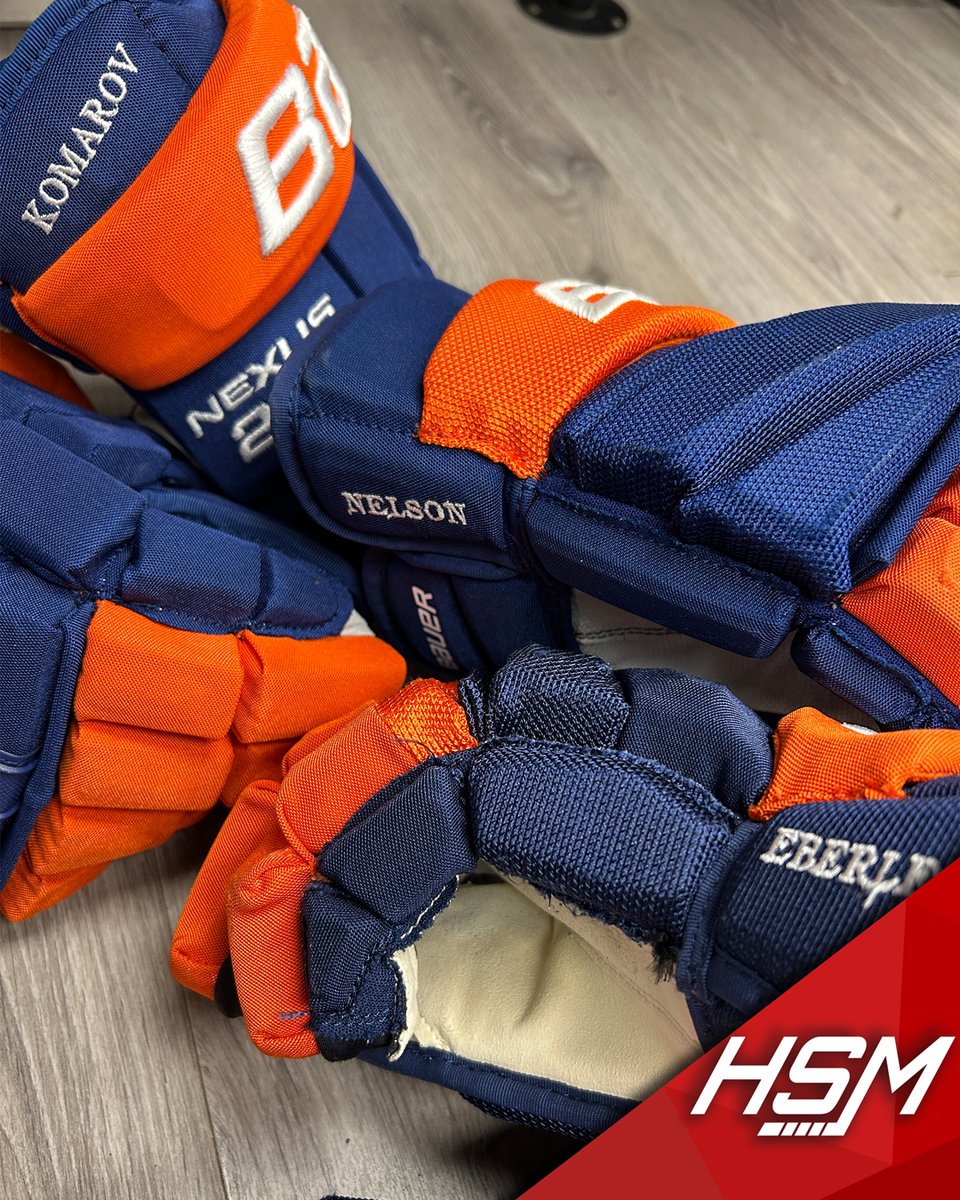 HockeyStickMan's tweet image. Did we ever get a wicked haul of gloves and pants from the @NYIslanders!! It is all live on our site but gear this sick won't last long, so go get yours today!

bit.ly/4cucGJM

#HSM #NHL #NewYorkIslanders