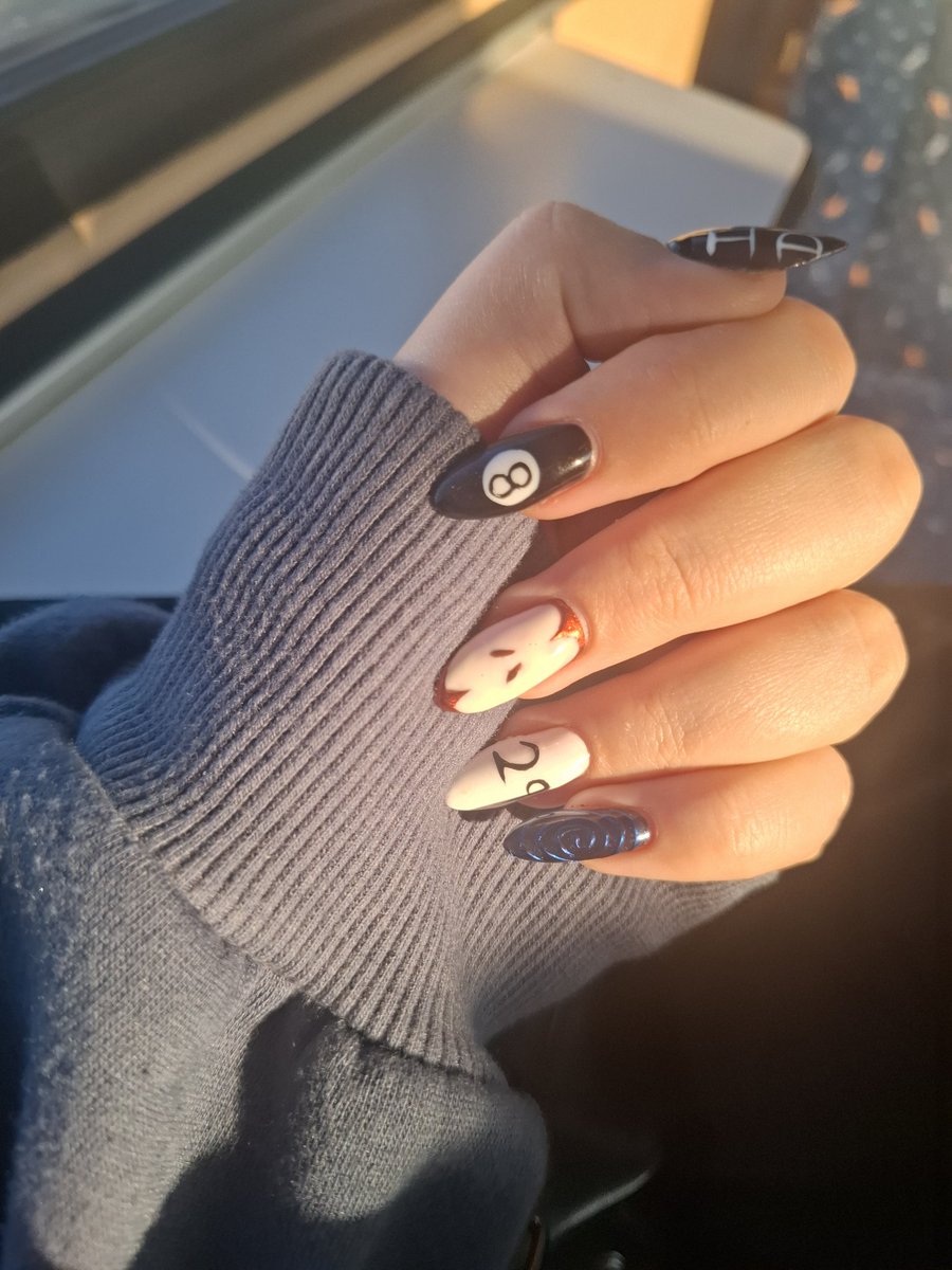 moonbcw02's tweet photo. me and my djo nails against thw world🎱🍎🌀 #djotwt https://t.co/3DNWdDdpbH