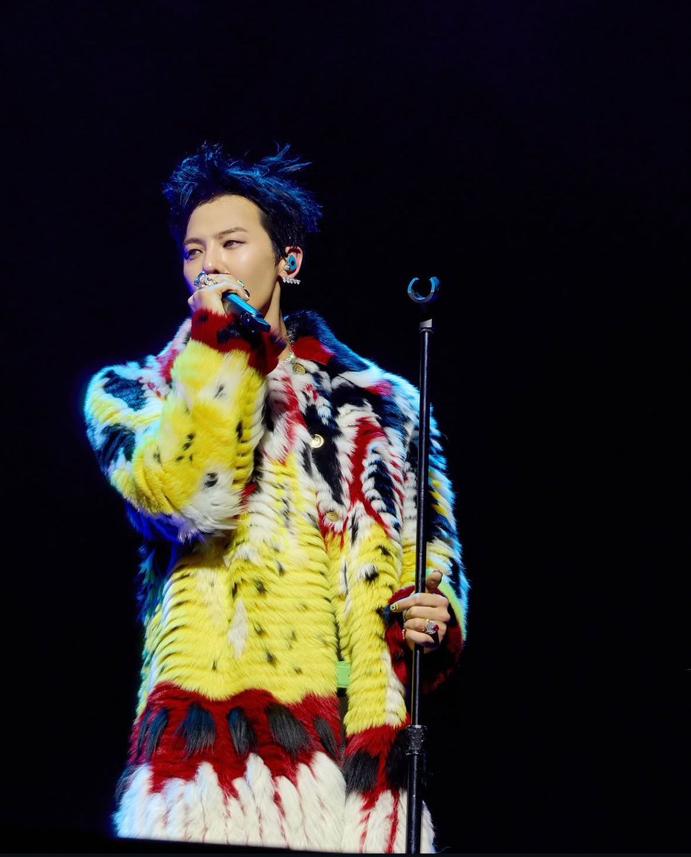 akari_minatoz's tweet photo. None other than
#kingofkpop
#GDRAGON https://t.co/1Q3UD01Utz