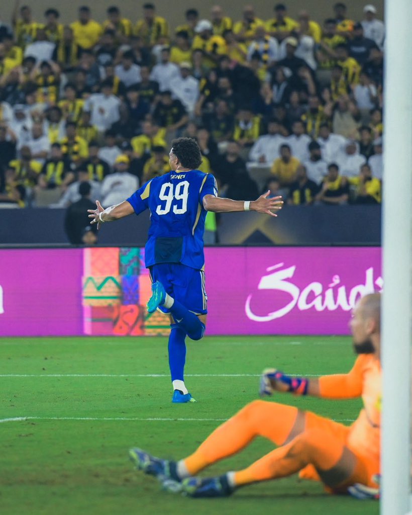 إذا ضربك ابوك عشان سرقت السيارة و جات امك تقول له خلاص آخر مره يدخن