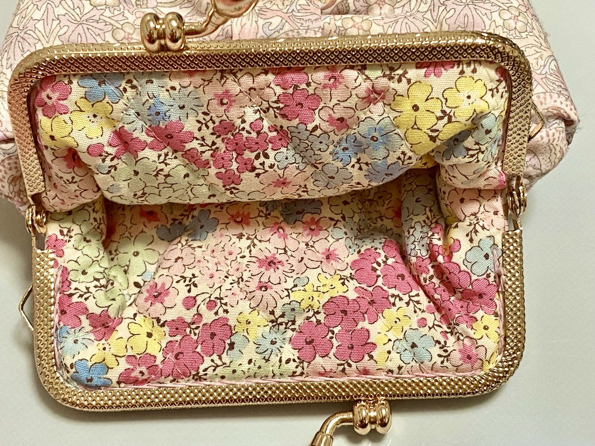 Konciwa100 以前メルカリで即買いのハンドメイド作家さんのがま口