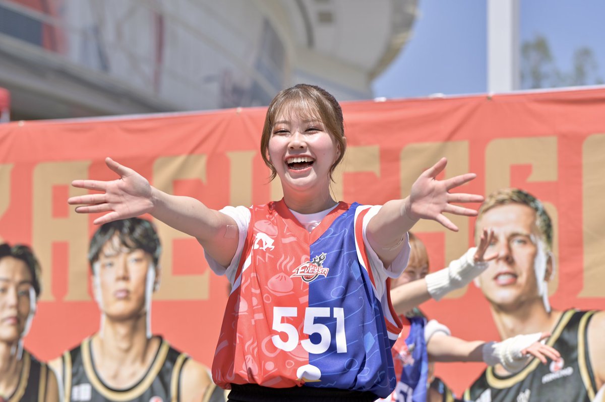 Mr_Dreams11's tweet image. 旗振りはドンちゃん以外考えられないし
ギャグ系はおとはちゃんしかおらんやん😥

#大阪エヴェッサ
#BT