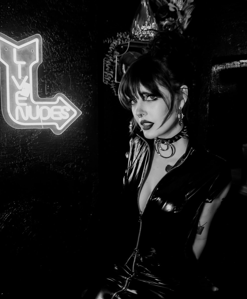 𝐑𝐔𝐒𝐓𝐘 𝐍𝐄𝐄𝐃𝐋𝐄 𝐓𝐀𝐓𝐓𝐎𝐎. tweet media