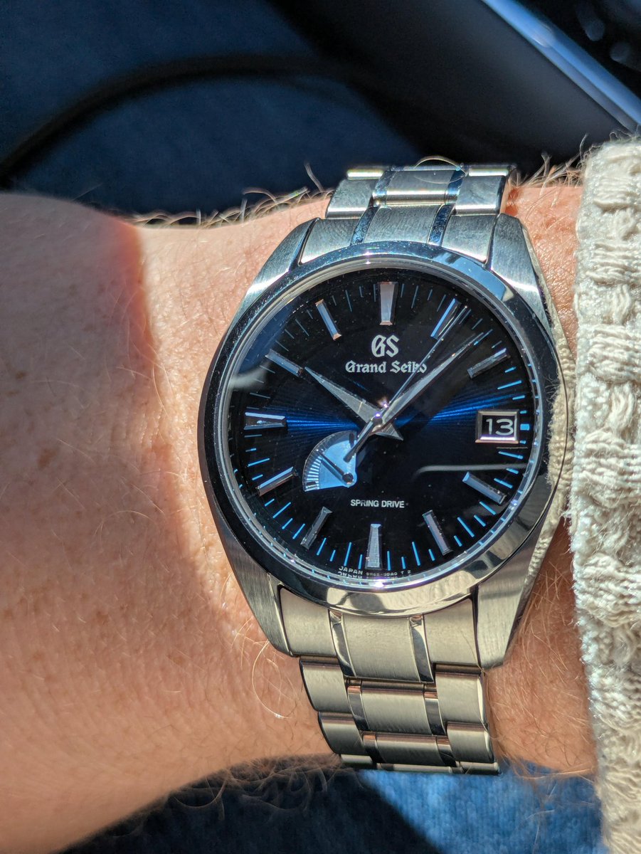 WatchPatrolRF's tweet image. 🗾 The SBGA501 Ginza LE nails that Grand Seiko dial magic—layers of texture that shift with every glance. Spring Drive inside, titanium outside. Feels modern, looks like nothing else. #GrandSeiko #SpringDrive #limitededition #fourtyz

💰 $5,990 at wptrl.co/l/2817425