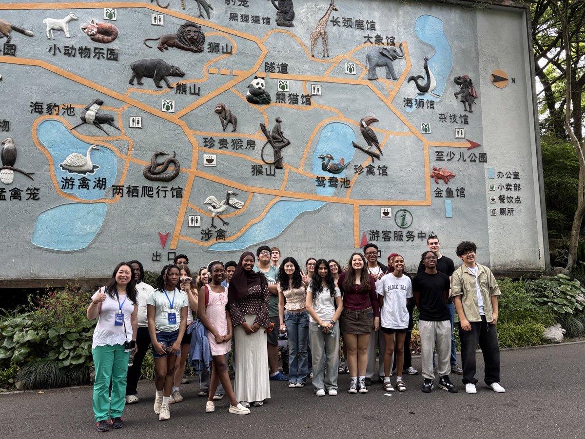 CTIBAcademy's tweet photo. An exciting last day in China! Students were able to visit a Buddhist temple and more #ciba #EHHS #InternationalMindedness https://t.co/mOCM2CjHrO