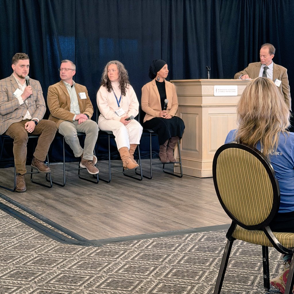 MNFamilyDocs's tweet photo. Direct primary care panel at #MAFPCME. #primarycare #dpc https://t.co/s9MgpdNI2J